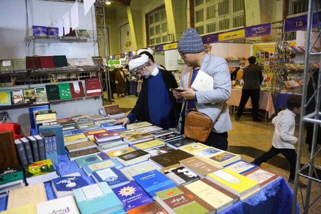 نمایشگاه کتاب دین استان قم از ظرفیت ارتقا گردشگری تا برگزاری در سطح بین المللی+ تصاویر