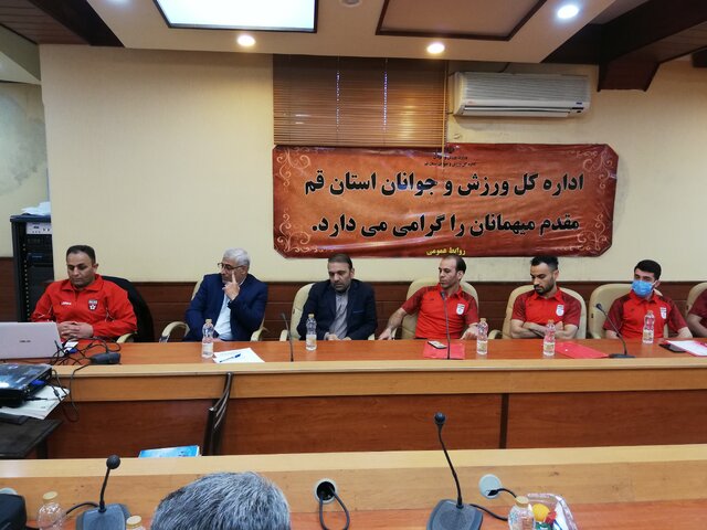 دوره آموزش مربیگری فوتسال سطح ۱ آسیا در قم آغاز شد + تصاویر