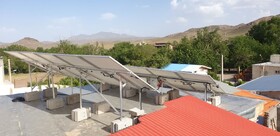 نیروگاه خورشیدی ۵ کیلوواتی روستای جوزه قم افتتاح شد