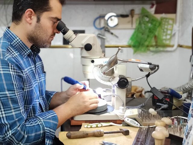 هنری که ماشین در آن دخیل نیست