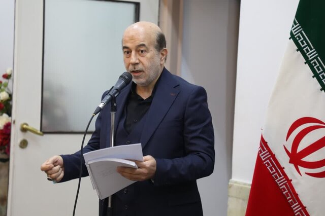 کتاب «کتیبههای فاطمی» در حرم حضرت معصومه(س) رونمایی شد