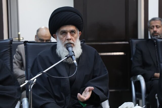 کتاب «کتیبههای فاطمی» در حرم حضرت معصومه(س) رونمایی شد