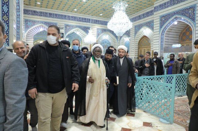 حضور شیخ زکزاکی در حرم حضرت معصومه(س)