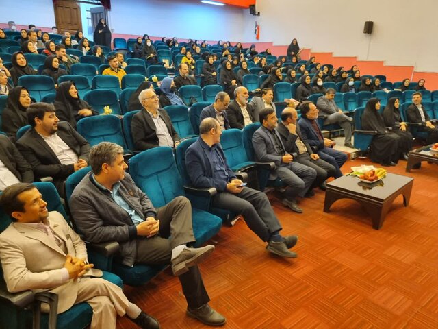 فعالیت ۱۲۰ مددکار اجتماعی در بهزیستی استان قم