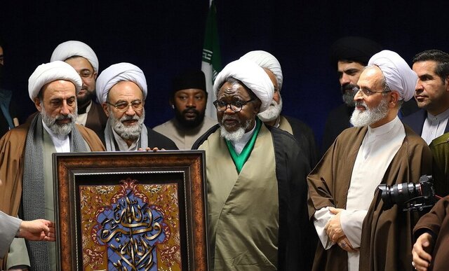 آیین تجلیل از شیخ ابراهیم زکزاکی در قم برگزار شد