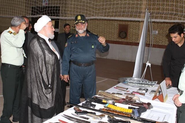 بازدید علما از نمایشگاه دستاوردهای طرح ارتقای امنیت اجتماعی بازدید علما از نمایشگاه دستاوردهای طرح ارتقای امنیت اجتماعی