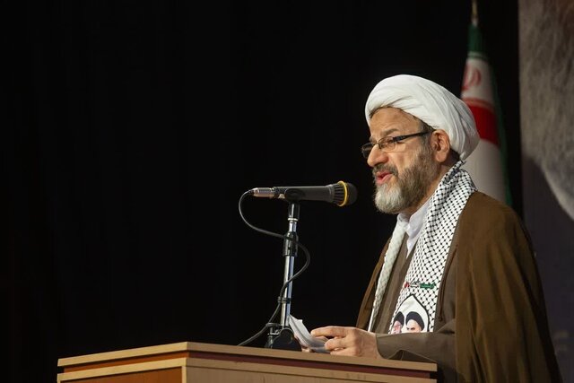 وحدت ملی و تبعیت از رهبری رمز عبور از بحرانهای بینالمللی است وحدت ملی و تبعیت از رهبری رمز عبور از بحرانهای بینالمللی است