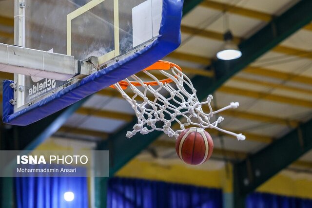 عکس تزئینی است واکنش سخنگوی فدراسیون بسکتبال به ادعای درخواست پول یک مربی از بازیکن