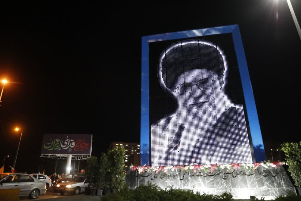 رونمایی از بزرگ‌ترین نماد شهری رهبر شهید در قم