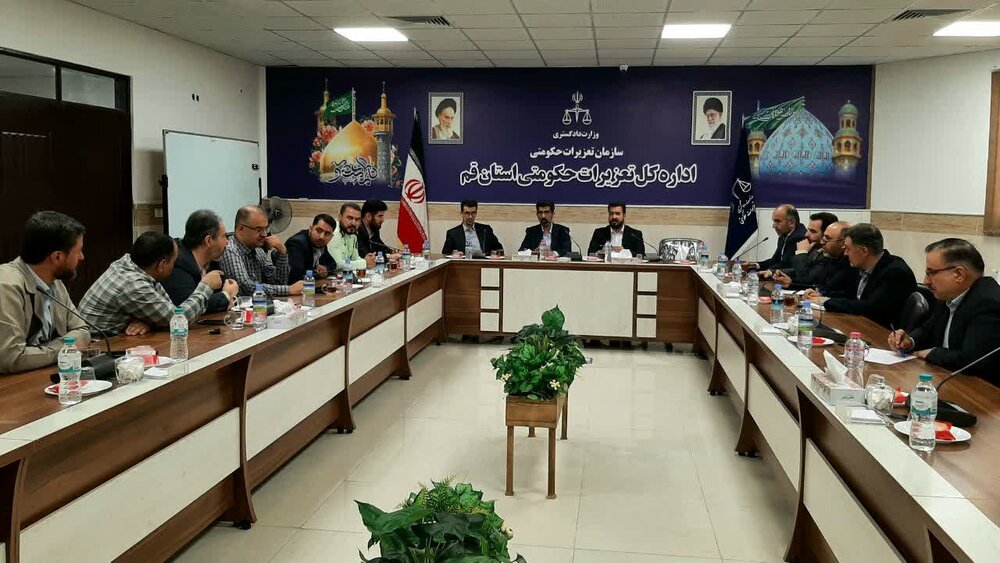 تأکید معاون اقتصادی استاندار قم بر کنترل بازار در آستانه ماه