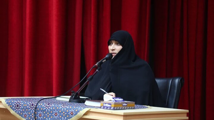 معاون استاندار قم: ظرفیت زنان باید در مدیریت شهری فعال شود