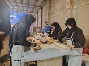 پخت ۴۰ هزار نان و ۷۰ گونه حلوای آئینی همزمان با تشییع رهبر شهید انقلاب در قم