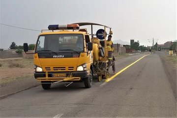 اجرای طرح خط کشی ۱۰۰ کیلومتر از محورهای روستایی قم