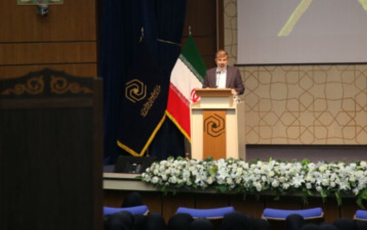 مدیرکل پژوهش‌های عمومی حوزه‌های علمیه خواهران: جوایز علمی، موتور محرک توسعه و جهش دانش است
