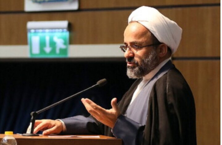 معاون پژوهش حوزه‌های علمیه خواهران: جوایز علمی، موتور محرک توسعه و جهش دانش است