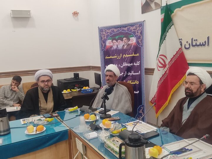 رونمایی از «سند لاله‌ها» با محوریت ۱۹ شهید دانشجو معلم در قم