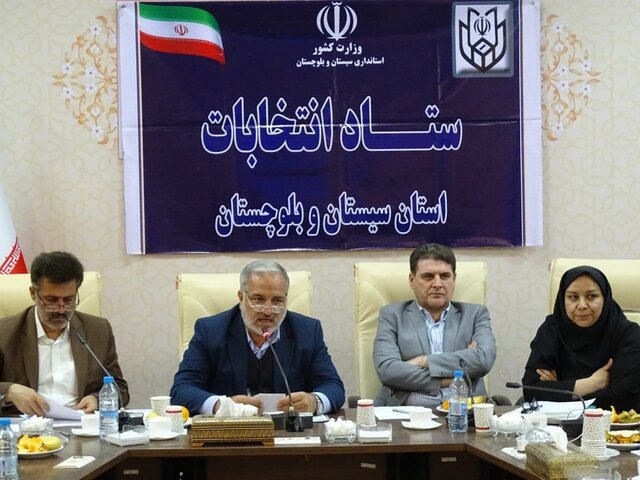 عوامل برگزار کننده انتخابات با تمام توان پای کار باشند