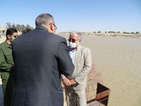 استاندار سیستان و بلوچستان از روند ورود سیلاب به سیستان بازدید کرد