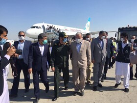 وزیر راه و شهرسازی وارد فرودگاه کنارک شد 