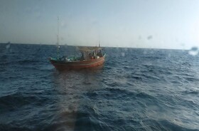نجات ۶ سرنشین شناور صیادی در آب‌های چابهار