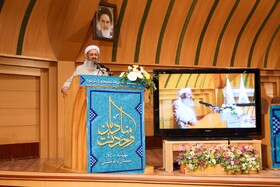 یکی از دلایل مشکلات مسلمانان فاصله گرفتن از دین است