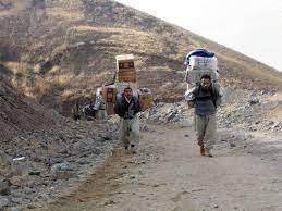 بازگشایی معبر کوله بری در مرز میرجاوه