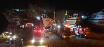 مهار آتشسوزی کارخانه لنجسازی کُنارک مهار آتشسوزی کارخانه لنجسازی کُنارک