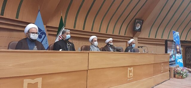 برگزاری همایش وحدت حوزه و دانشگاه در زاهدان برگزاری همایش وحدت حوزه و دانشگاه در زاهدان