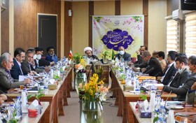 پیشرفت اقتصادی و گسترش عدالت اجتماعی متوازن همدیگر باشند