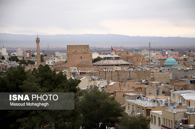 انتقاد از عدم انتقال زندان و آزادسازی کاروانسرای شاه‌عباسی سمنان 