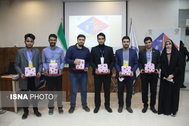 نماینده دانشگاه علوم پزشکی سمنان قهرمان مسابقات مناظره دانشجویان استان سمنان شد