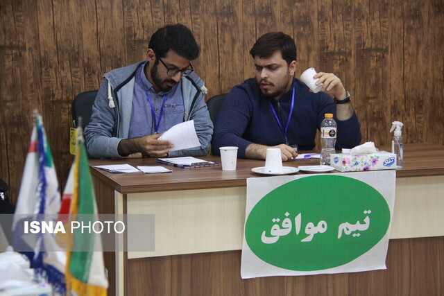 نماینده دانشگاه علوم پزشکی سمنان قهرمان مسابقات مناظره دانشجویان استان سمنان شد