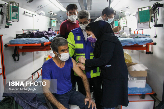 پایگاه سیار واکسیناسیون کرونا - سمنان