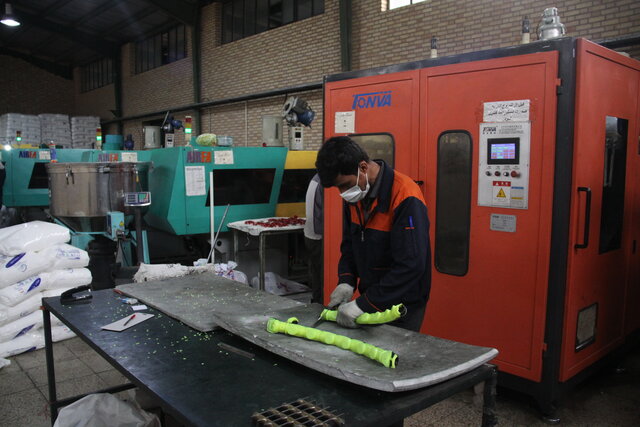 گام به گام با یک کارآفرین از زیرزمین 60متری تا کارخانه 6000متری