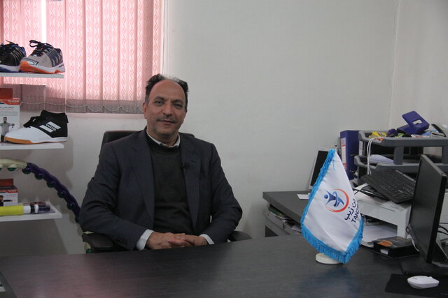 گام به گام با یک کارآفرین از زیرزمین 60متری تا کارخانه 6000متری