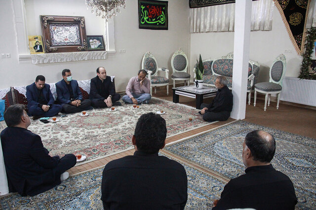 تجلیل جهاددانشگاهی سمنان از خانواده شهید دانش و اقتدار دفاعی کشور