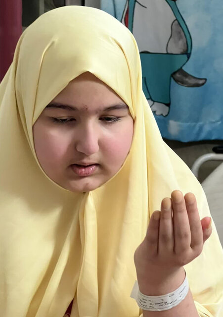 روایت یک توسل عاشقانه؛ وقتی دعای پدر برای «ثنا» اجابت می شود