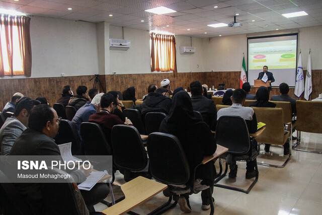 رقابت سه روزه 13 تیم در مسابقات ملی مناظره دانشجویان ایران استان سمنان