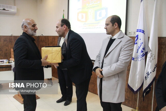 دانشگاه فرهنگیان قهرمان مسابقات مناظره دانشجویان استان سمنان شد