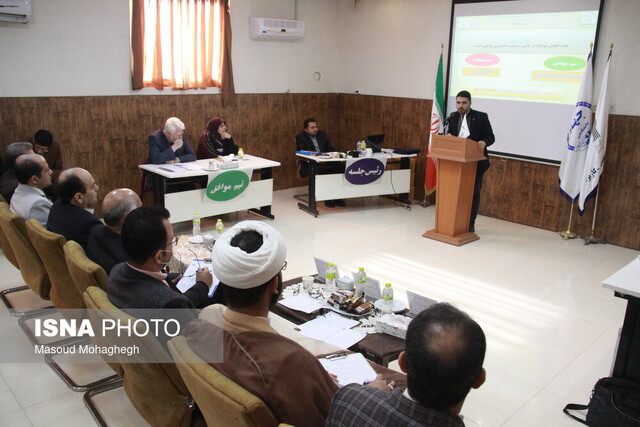 دانشگاه فرهنگیان قهرمان مسابقات مناظره دانشجویان استان سمنان شد