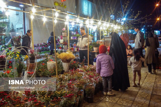 بازار خرید گل در آستانه سال نو - سمنان