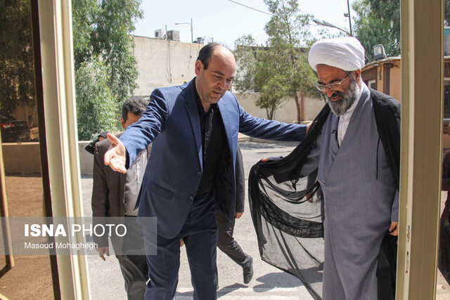 بازدید نماینده ولی فقیه در استان از جهاددانشگاهی سمنان