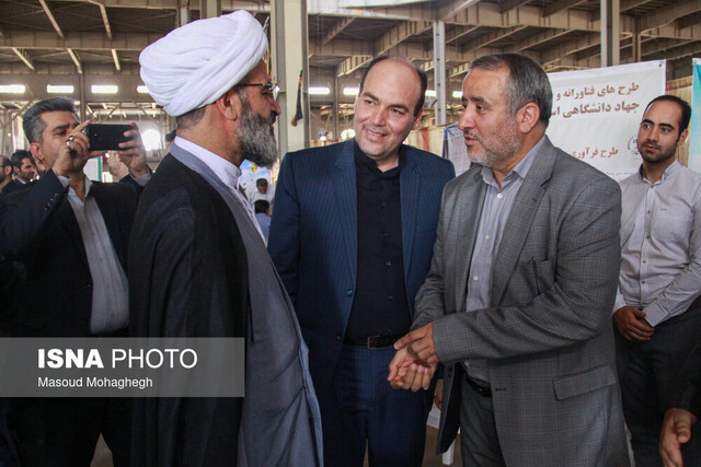 برپایی نمایشگاه دستاوردها و فعالیت های فناورانه جهاددانشگاهی استان سمنان