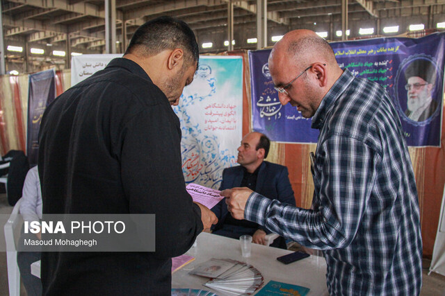 برپایی نمایشگاه دستاوردها و فعالیت های فناورانه جهاددانشگاهی استان سمنان