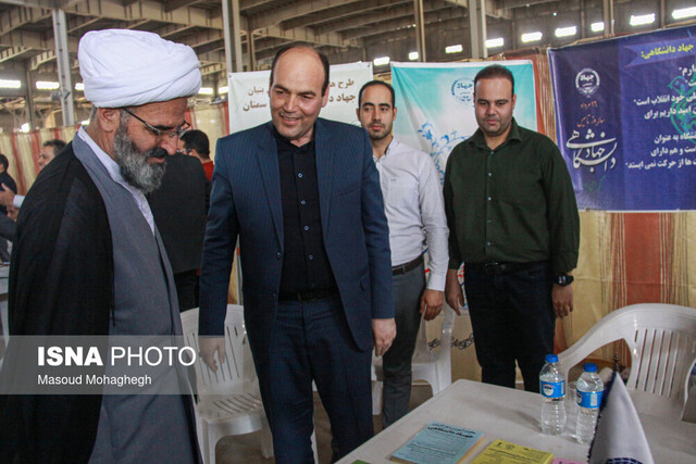 برپایی نمایشگاه دستاوردها و فعالیت های فناورانه جهاددانشگاهی استان سمنان