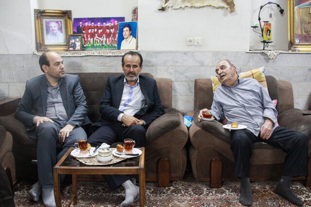 دیدار رئیس و مدیران جهاددانشگاهی استان سمنان با پدر شهید ابوالفضل نیکذات