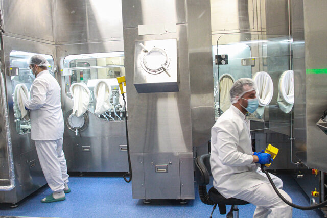 خیز سمنان برای تولید داروهای ضد سرطان/ تولید نیمی از داروهای دامی کشور در استان