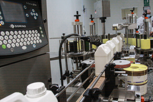 خیز سمنان برای تولید داروهای ضد سرطان/ تولید نیمی از داروهای دامی کشور در استان