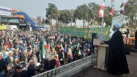 نماینده مردم ملایر در مجلس: آمریکا نه حلال مشکلات بلکه عامل کوچک‌تر شدن سفره‌ مردم است