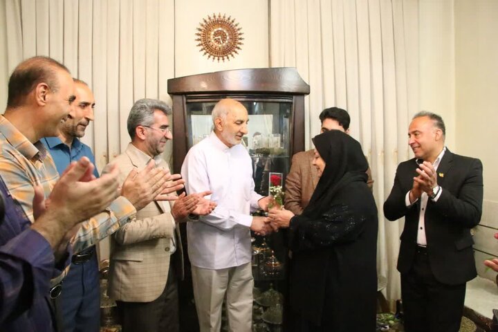 سپاس‌مندی از خانواده‌ای متفاوت با ۱۷ معلم و فرهنگی در سمنان